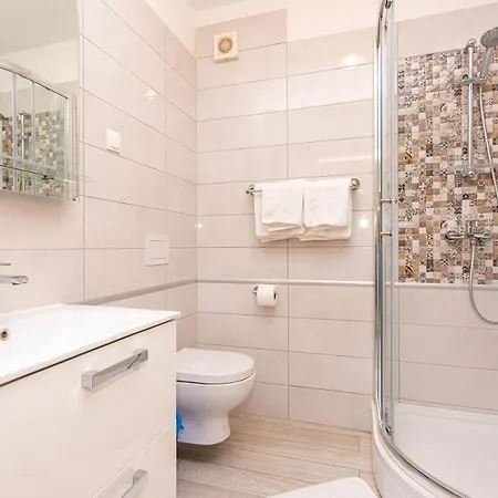 Apartments Crnekovic Tomislava 8 Baška Buitenkant foto