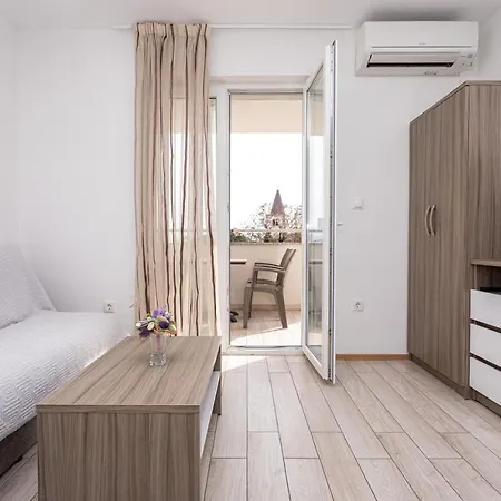Apartments Crnekovic Tomislava 8 Baška Buitenkant foto