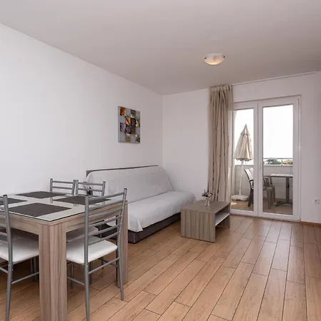 Apartments Crnekovic Tomislava 8 Baška Buitenkant foto