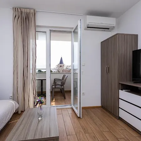 Apartments Crnekovic Tomislava 8 Baška Buitenkant foto