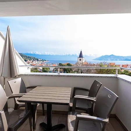 Apartments Crnekovic Tomislava 8 Baška Buitenkant foto