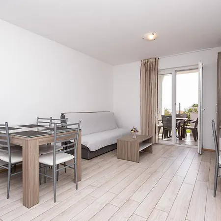 Apartments Crnekovic Tomislava 8 Baška Buitenkant foto