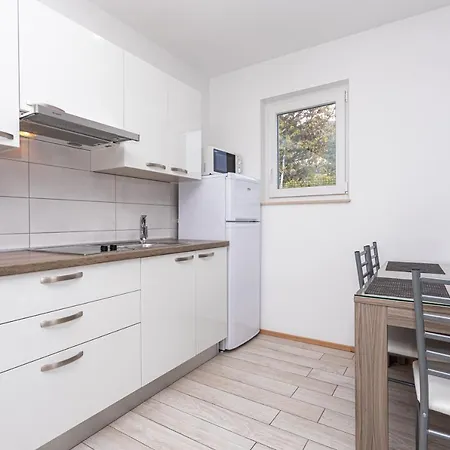 Apartments Crnekovic Tomislava 8 Baška Buitenkant foto