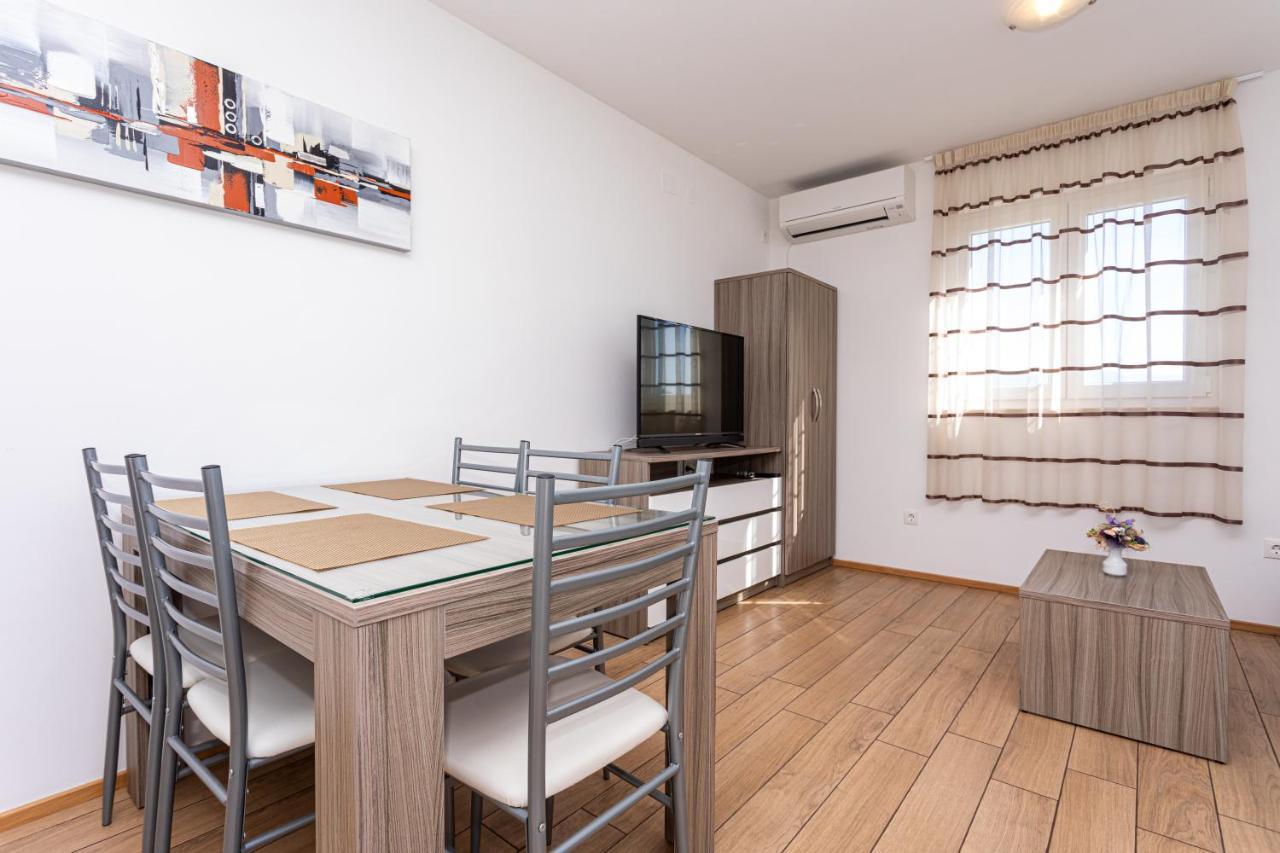 Crnekovic Tomislava 8 Baška