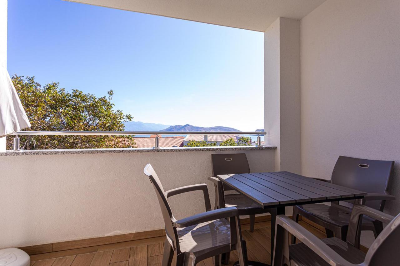 Apartman Crnekovic Tomislava 8 Baska (Krk)