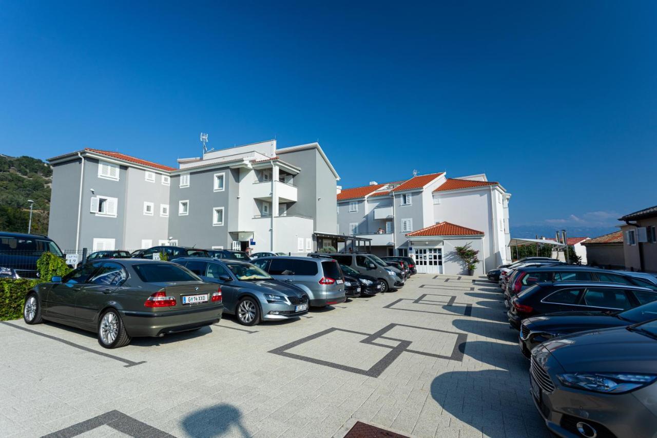 Apartment Crnekovic Tomislava 8