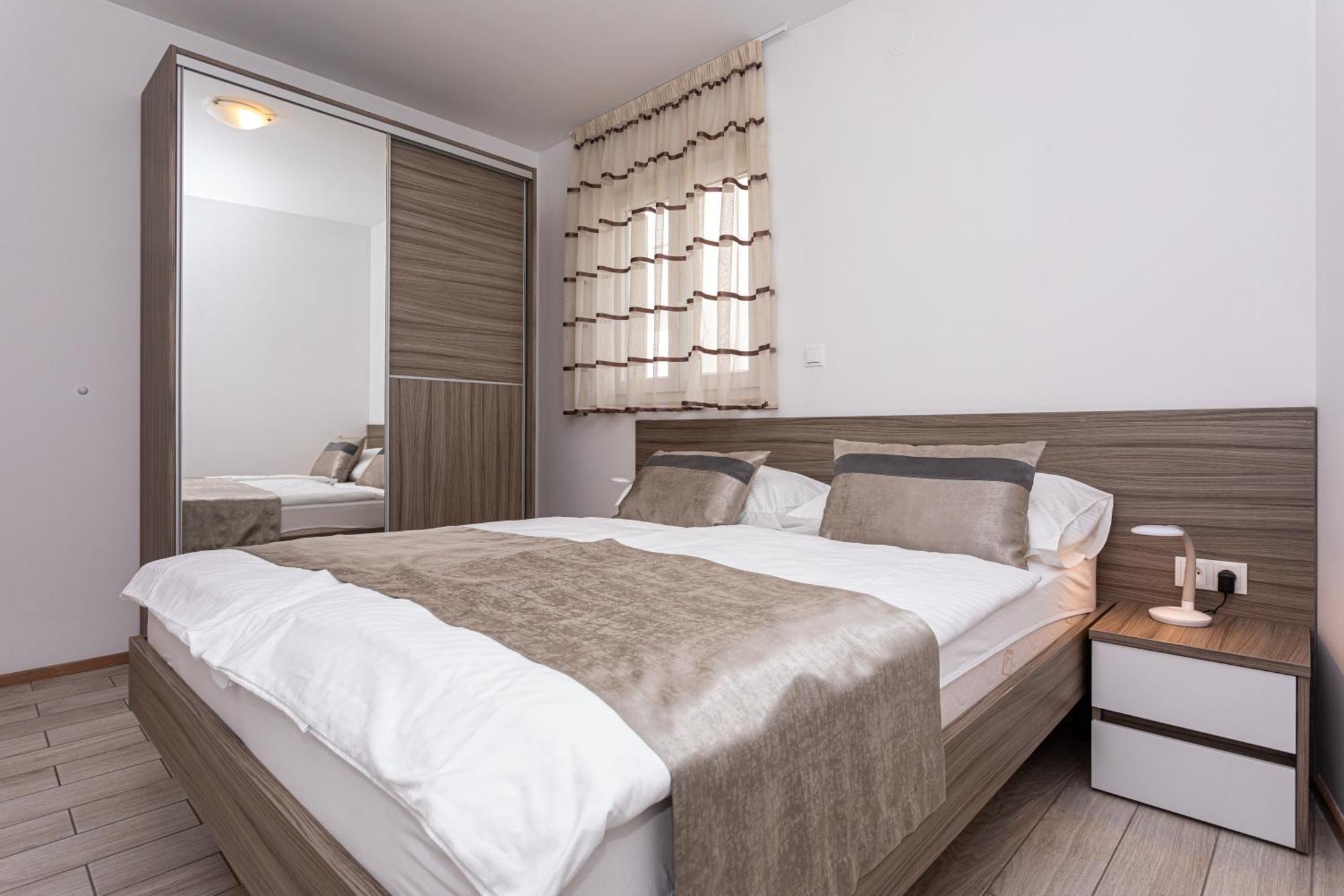 Crnekovic Tomislava 8 * Baška