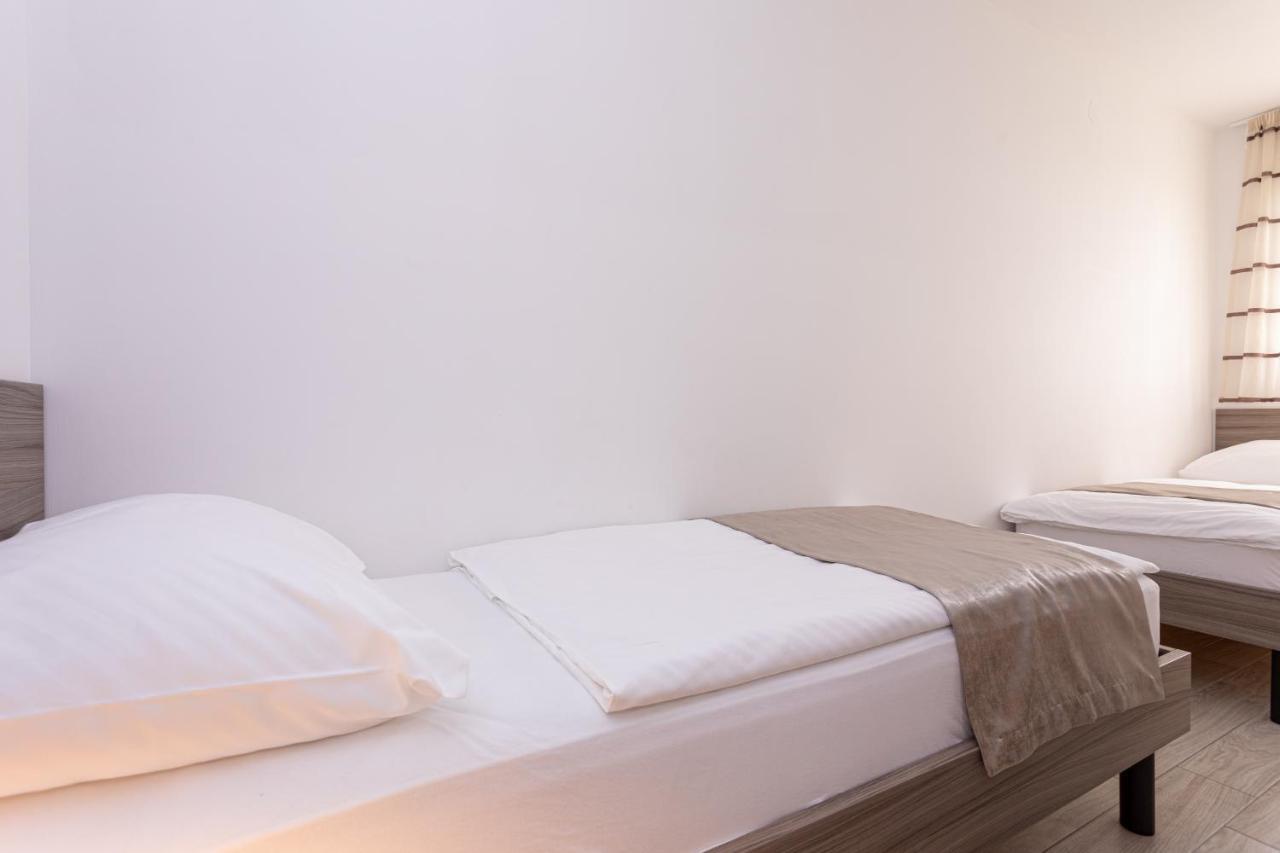 Crnekovic Tomislava 8 Apartman *